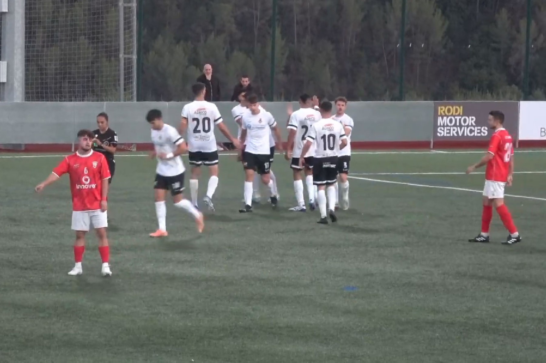 El Balaguer celebrant el seu nic gol