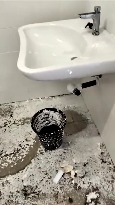 Part dels desperfectes mostrats per l'ajuntament