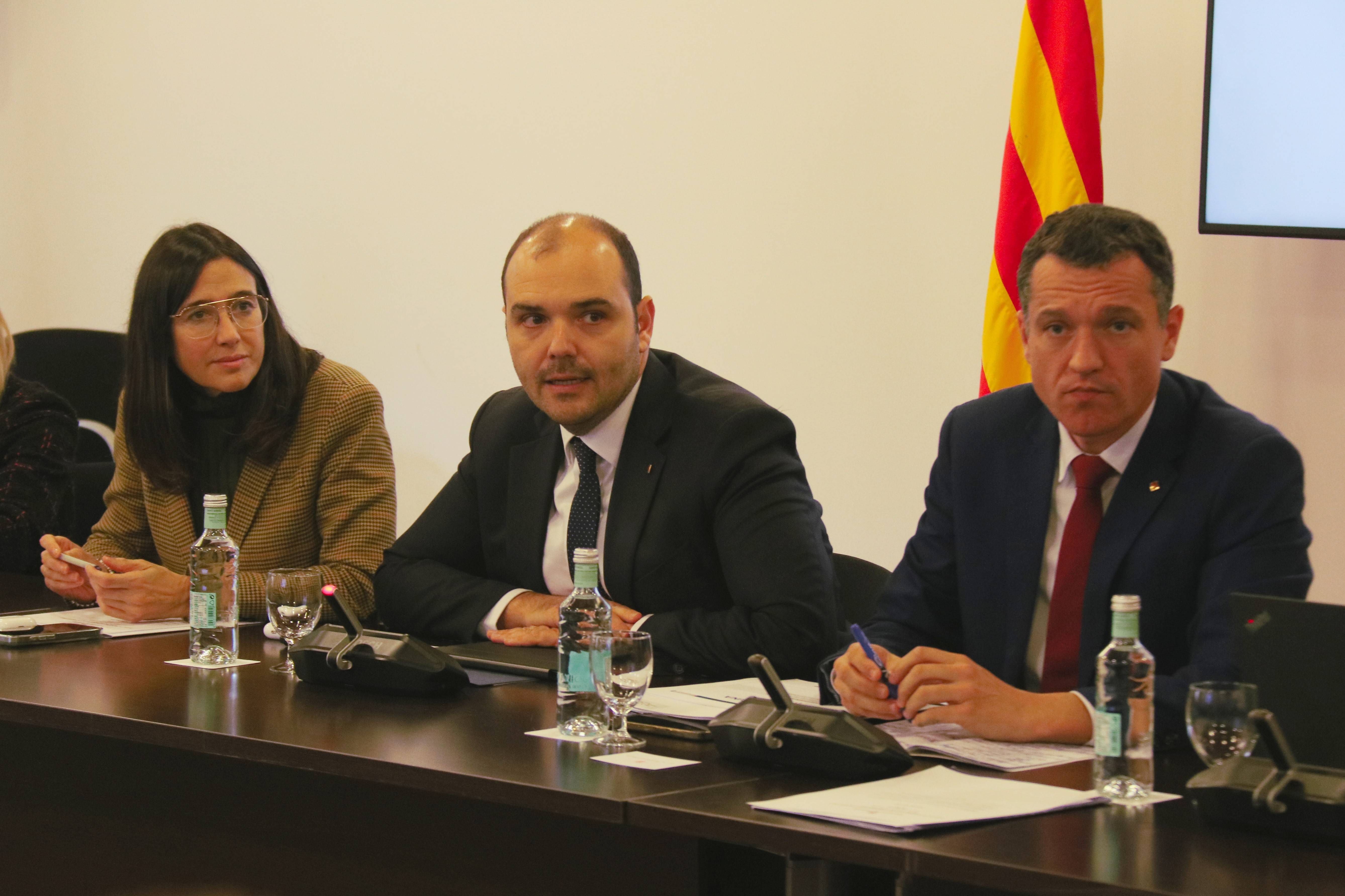 Els consellers Albert Dalmau, Òscar Ordeig i Núria Parlon es reuneixen amb els alcaldes dels municipis de la zona afectada per la pesta porcina africana