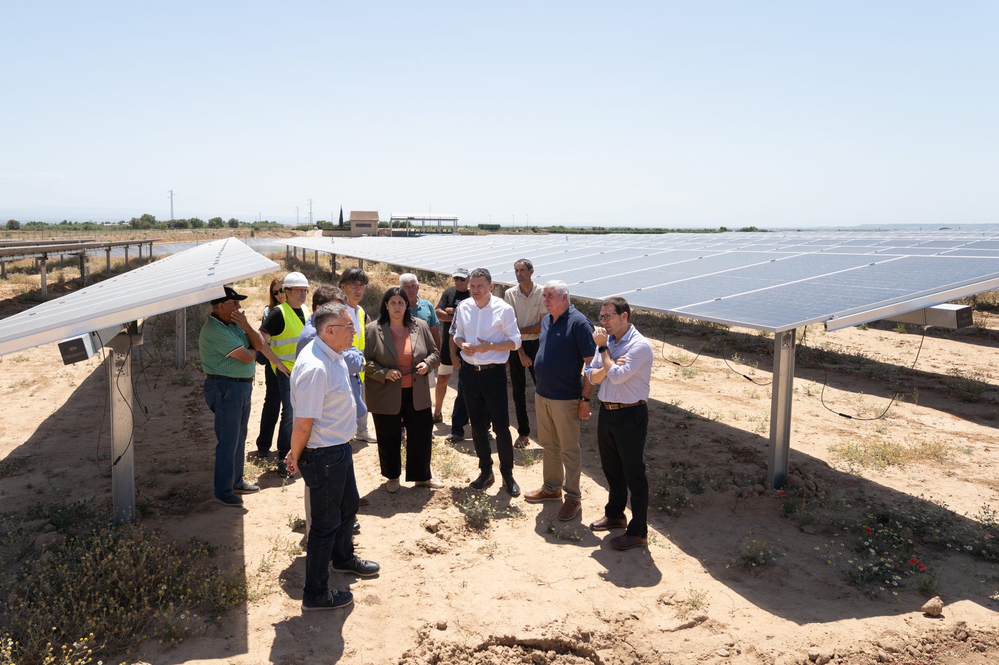 FOTO Jorge Agustín, el conseller Ordeig  visita la nova planta solar a Castelló de Farfanya