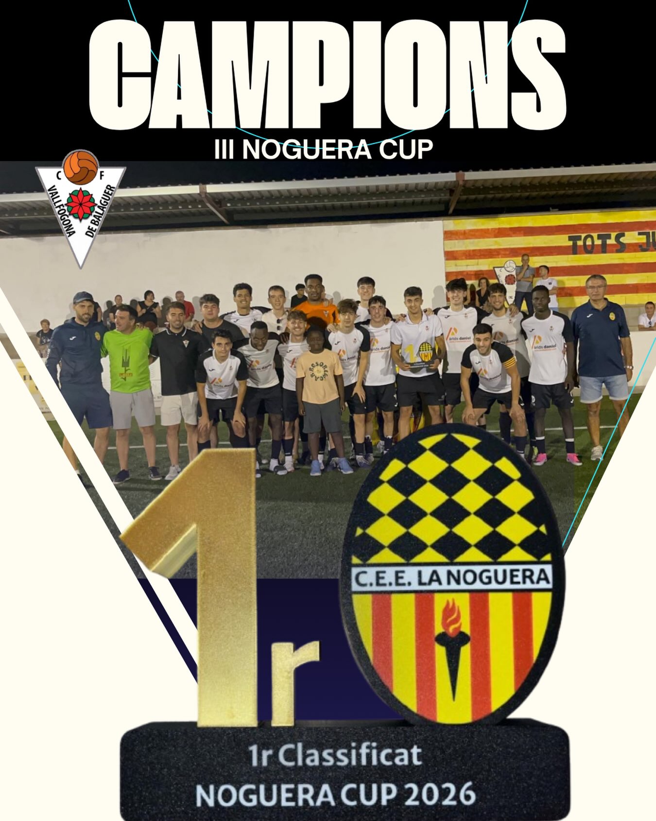 L'equip amb el trofeu
