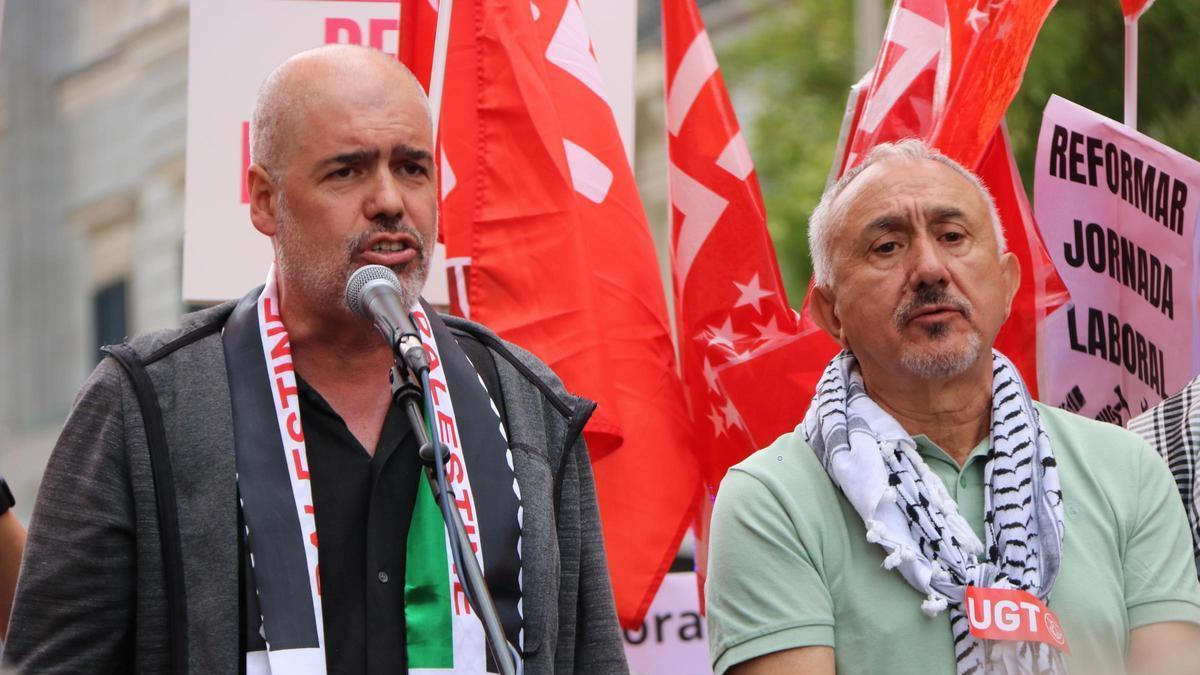 Unai Sordo i Pepe Álvarez a la concentració de CCOO i UGT a les portes del Congrés abans del debat sobre les esmenes a la totalitat a la reducció de jornada  Miquel Vera