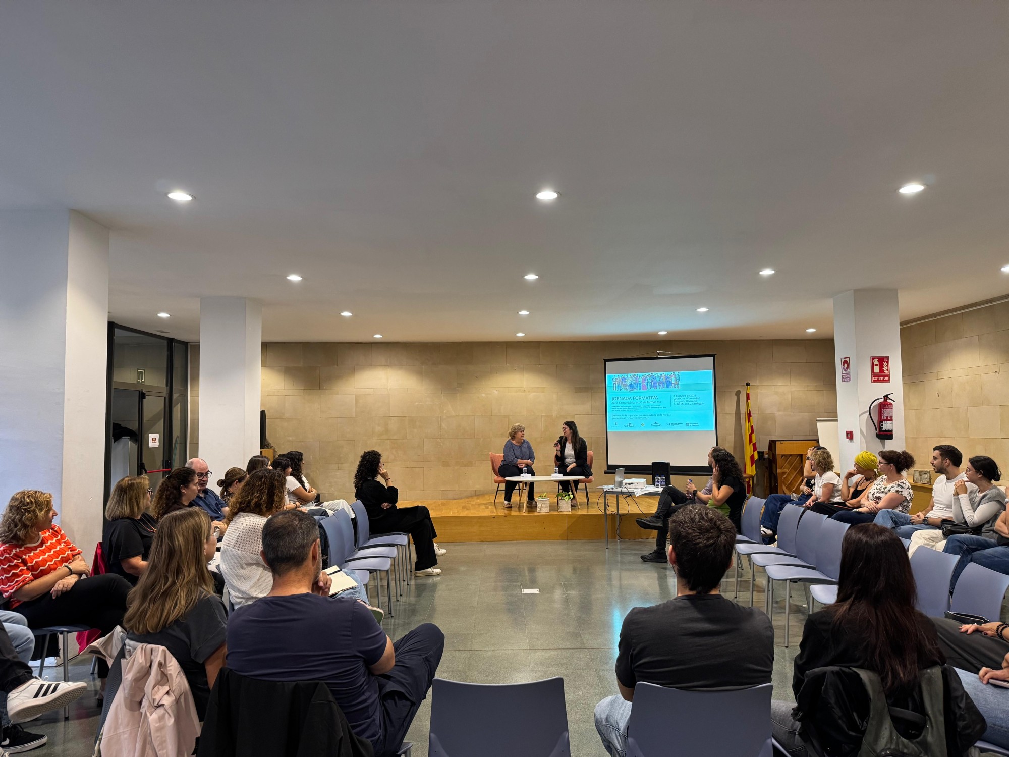Benvinguda a càrrec de la paera en cap de Balaguer, Lorena González, i Maricel Segú, vicepresidenta del Consell Comarcal de la Noguera